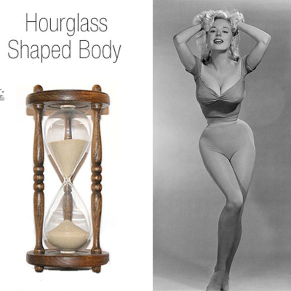 Accessories - Clothing that flatters the hourglass figure